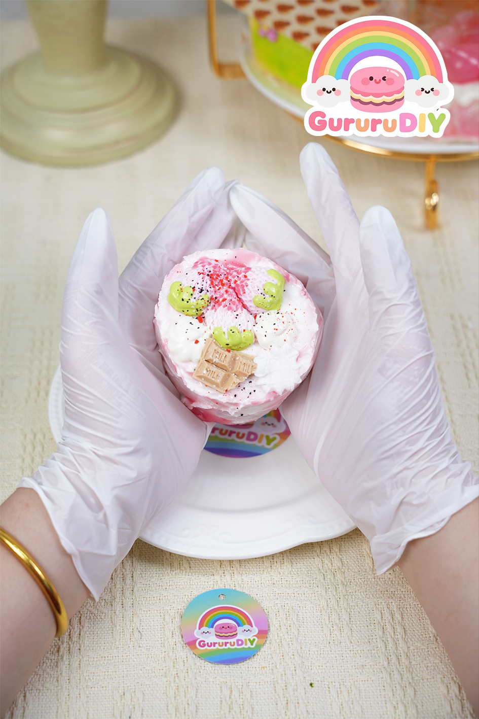 スクイ一ズ完成品-莓とミルクのケ一キ