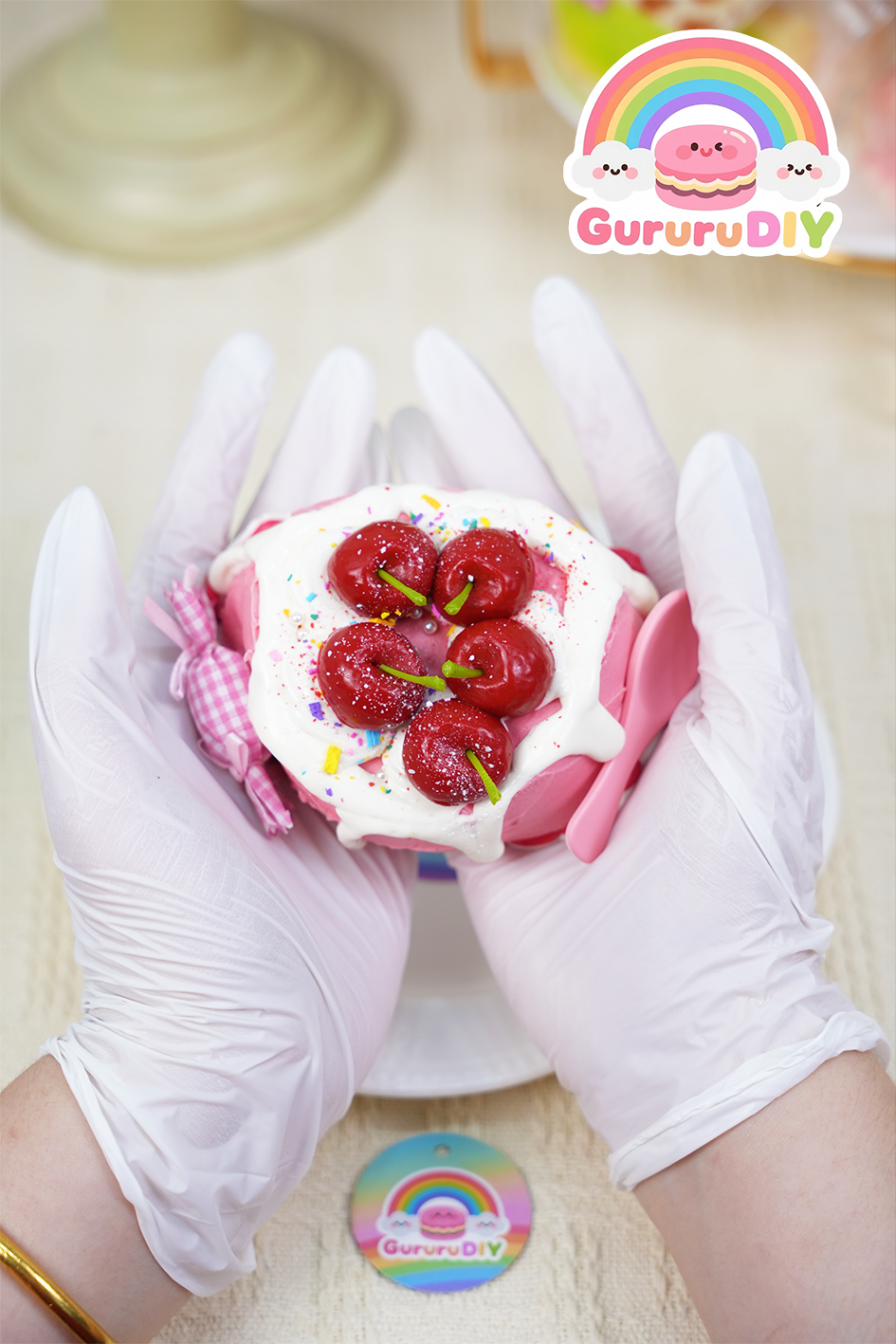 スクイ一ズ完成品-サクランボのクリ一ムケ一キ