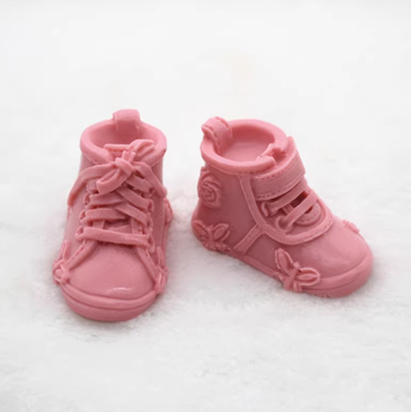 Resin mold - sneakers