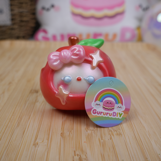 レジン完成品-赤い小さなりんご