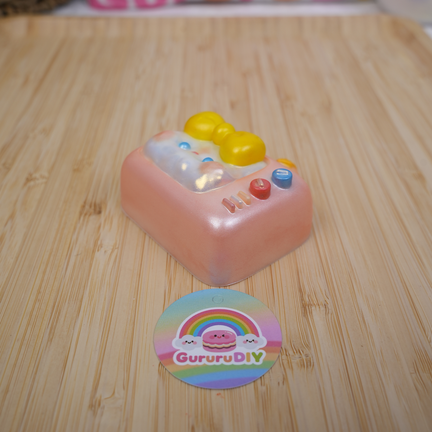 レジン完成品-うさぎテレビ