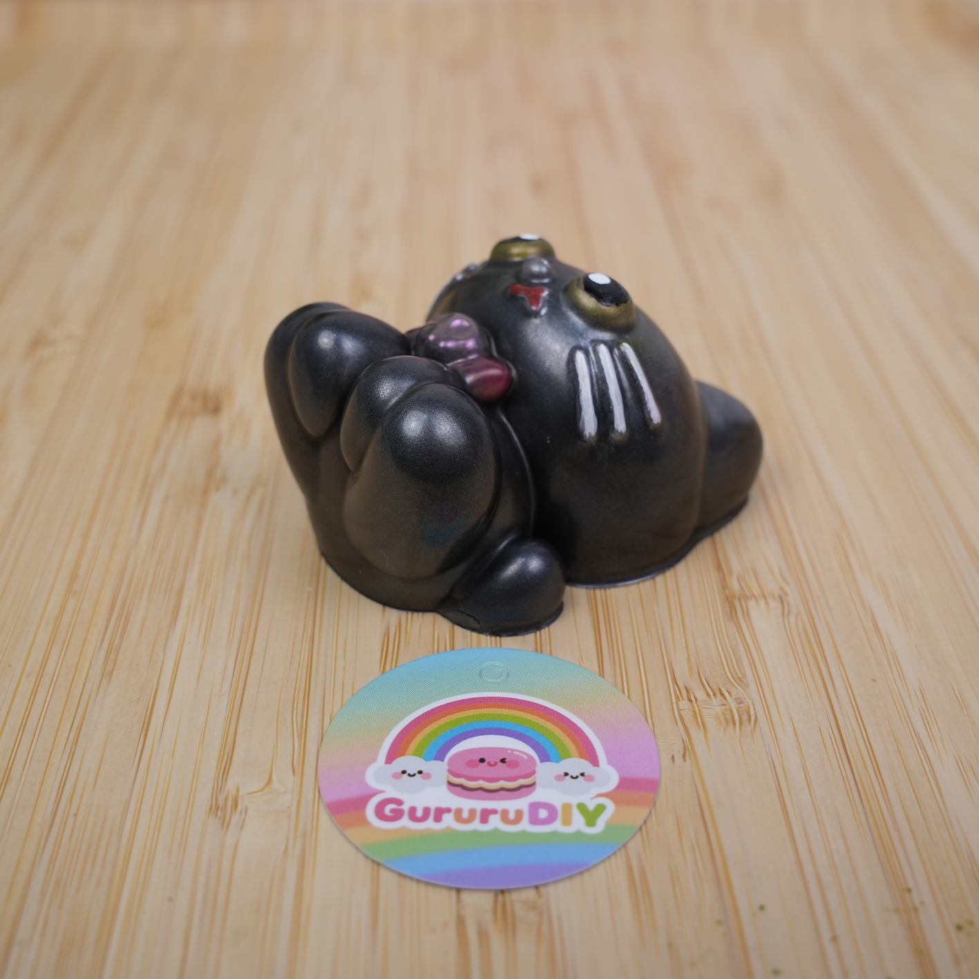 レジン完成品-黒い子猫