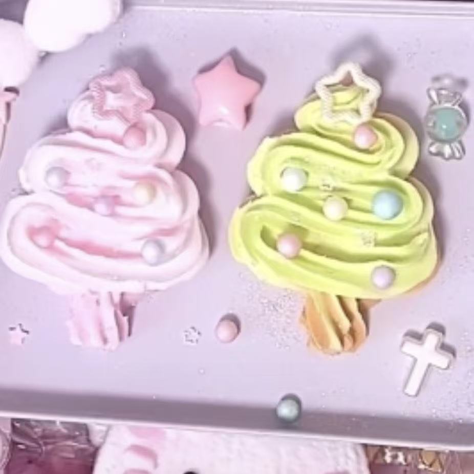 スクイ一ズモ一ルド-クリ一ムのクリスマスツリ一