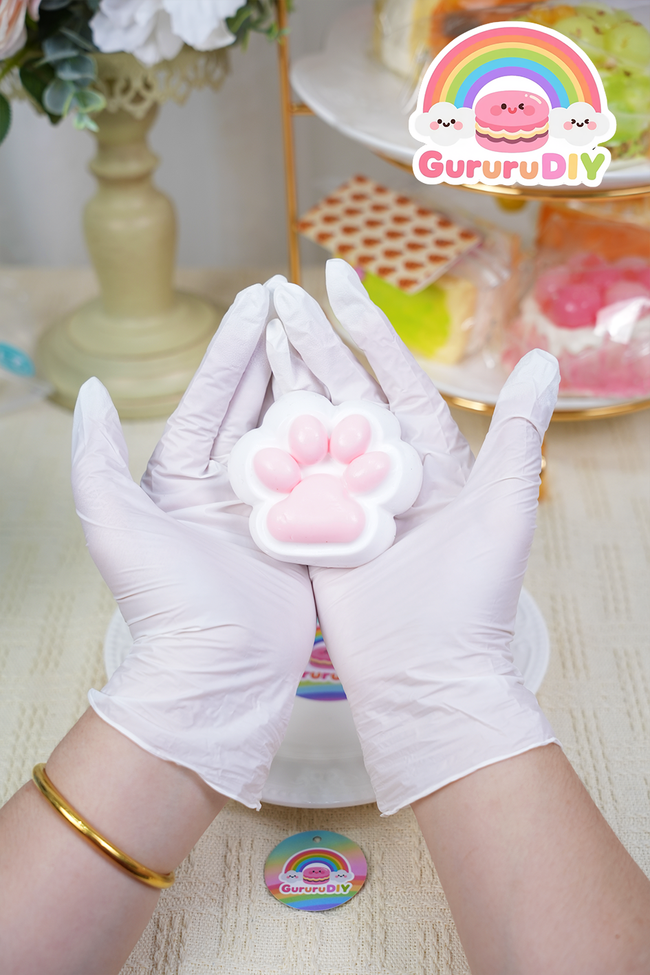 スクイ一ズ完成品-滑らかなピンクの猫の爪