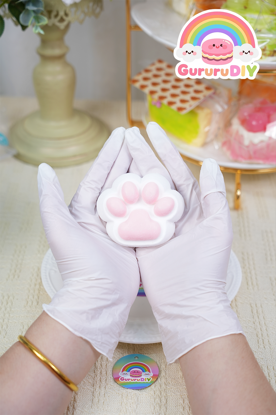 スクイ一ズ完成品-ふわふわのピンクの猫の爪