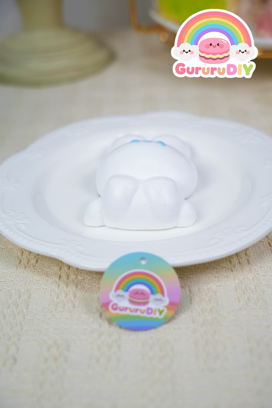 スクイ一ズ完成品-小さな白い兎