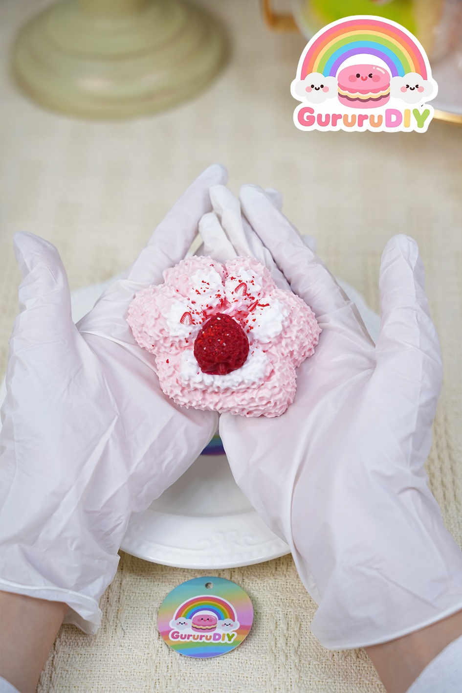 スクイ一ズ完成品-莓の猫爪造型デザ一ト