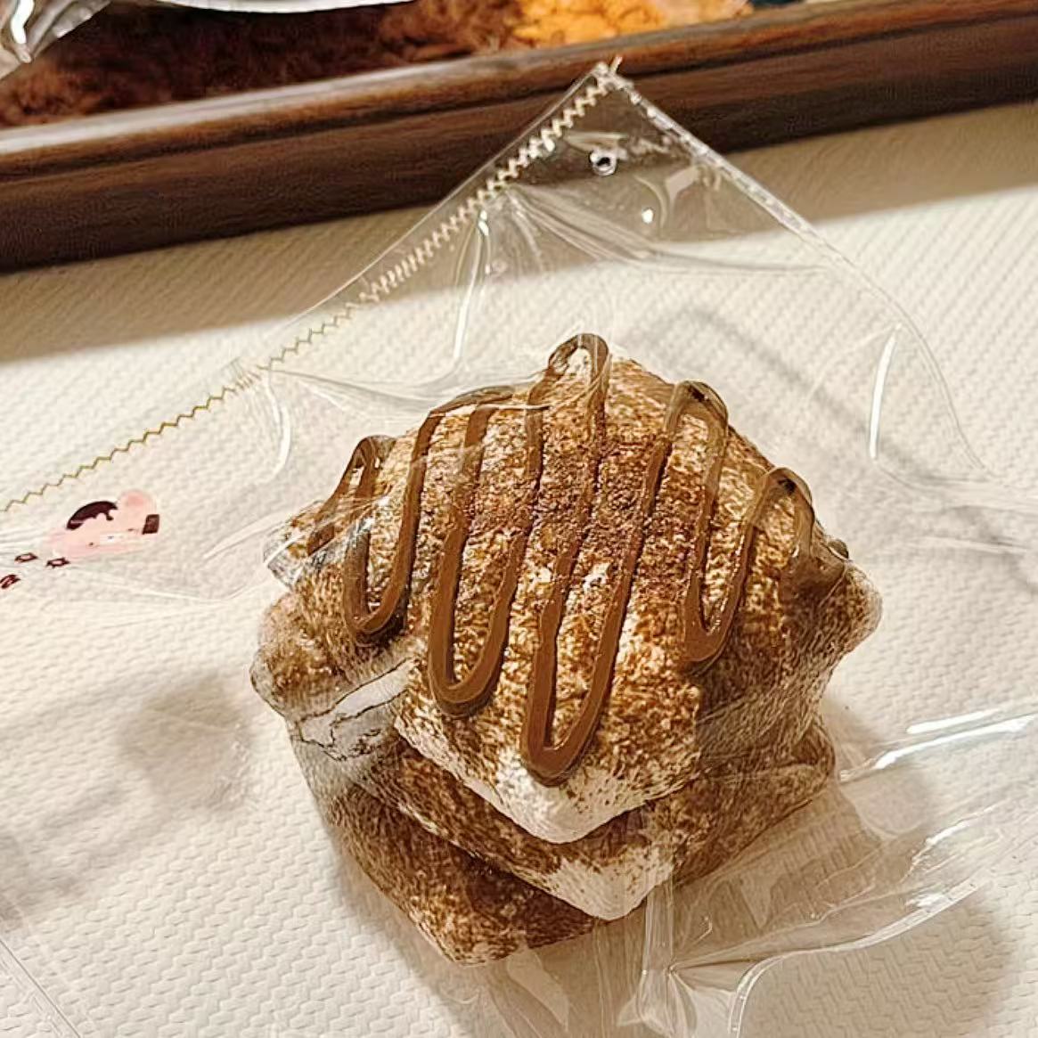 スクイ一ズ作成用型-子猫スクエアクッション重ね