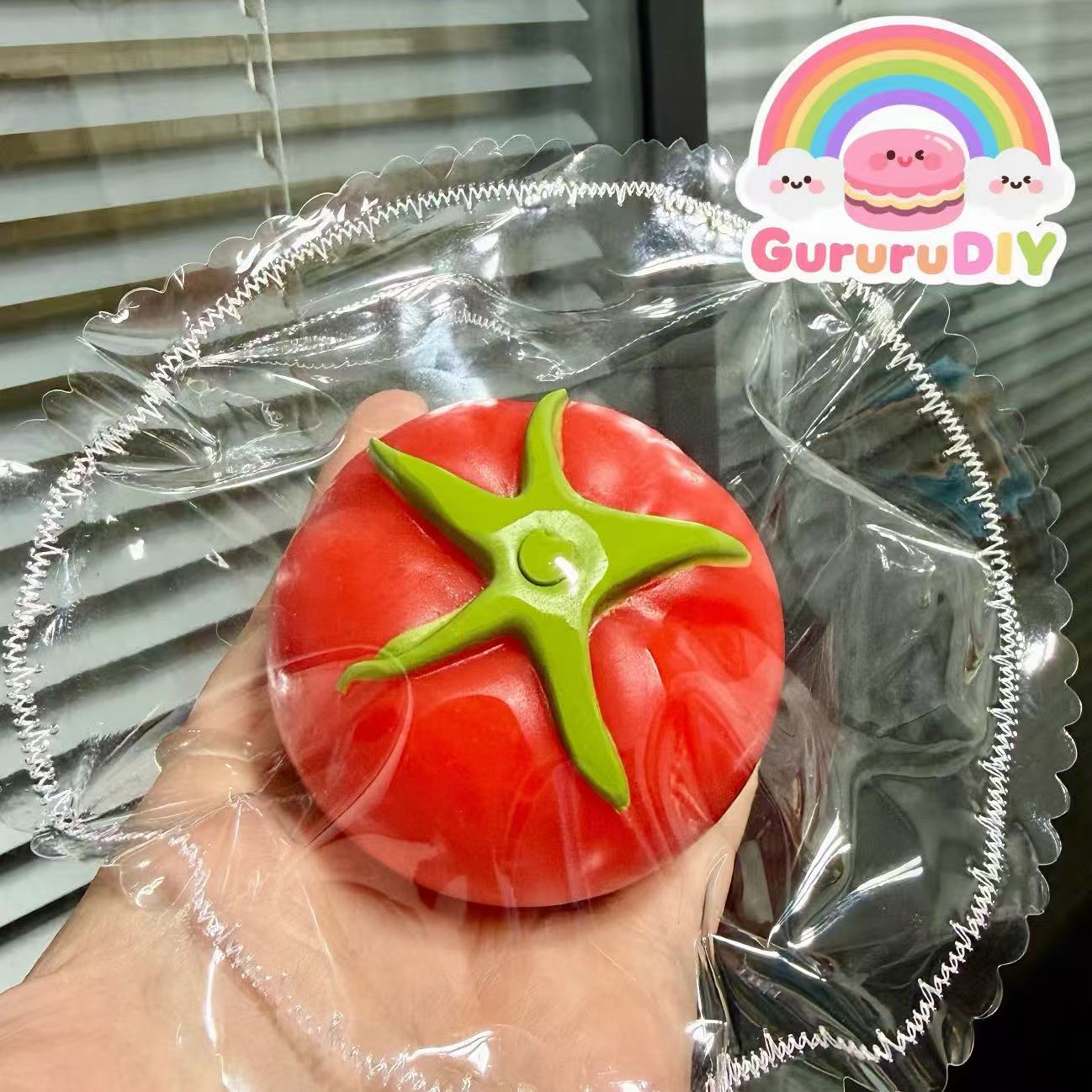スクイ一ズ完成品- トマト