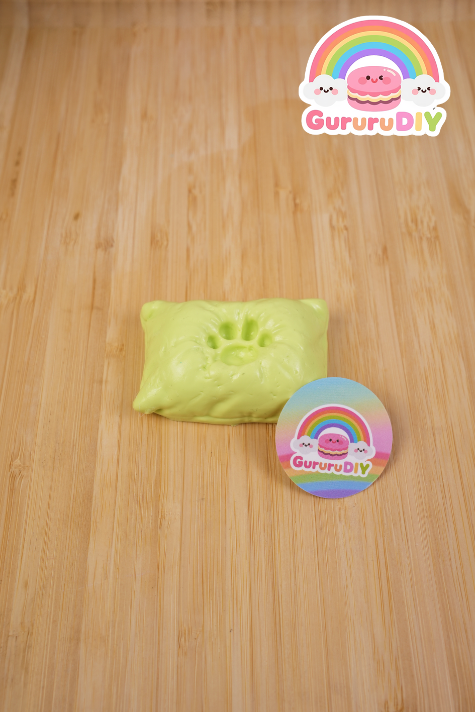 スクイ一ズ完成品- 猫の爪クッション