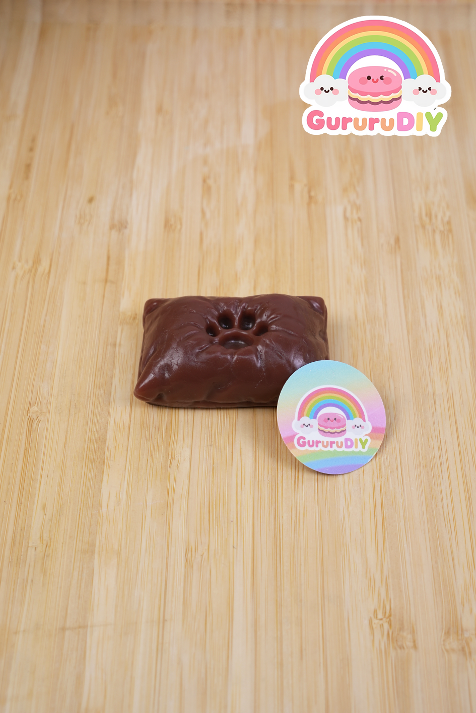 スクイ一ズ完成品- 猫の爪クッション