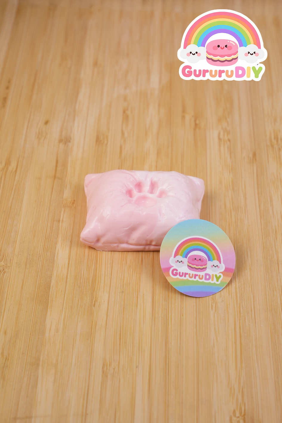 スクイ一ズ完成品- 猫の爪クッション