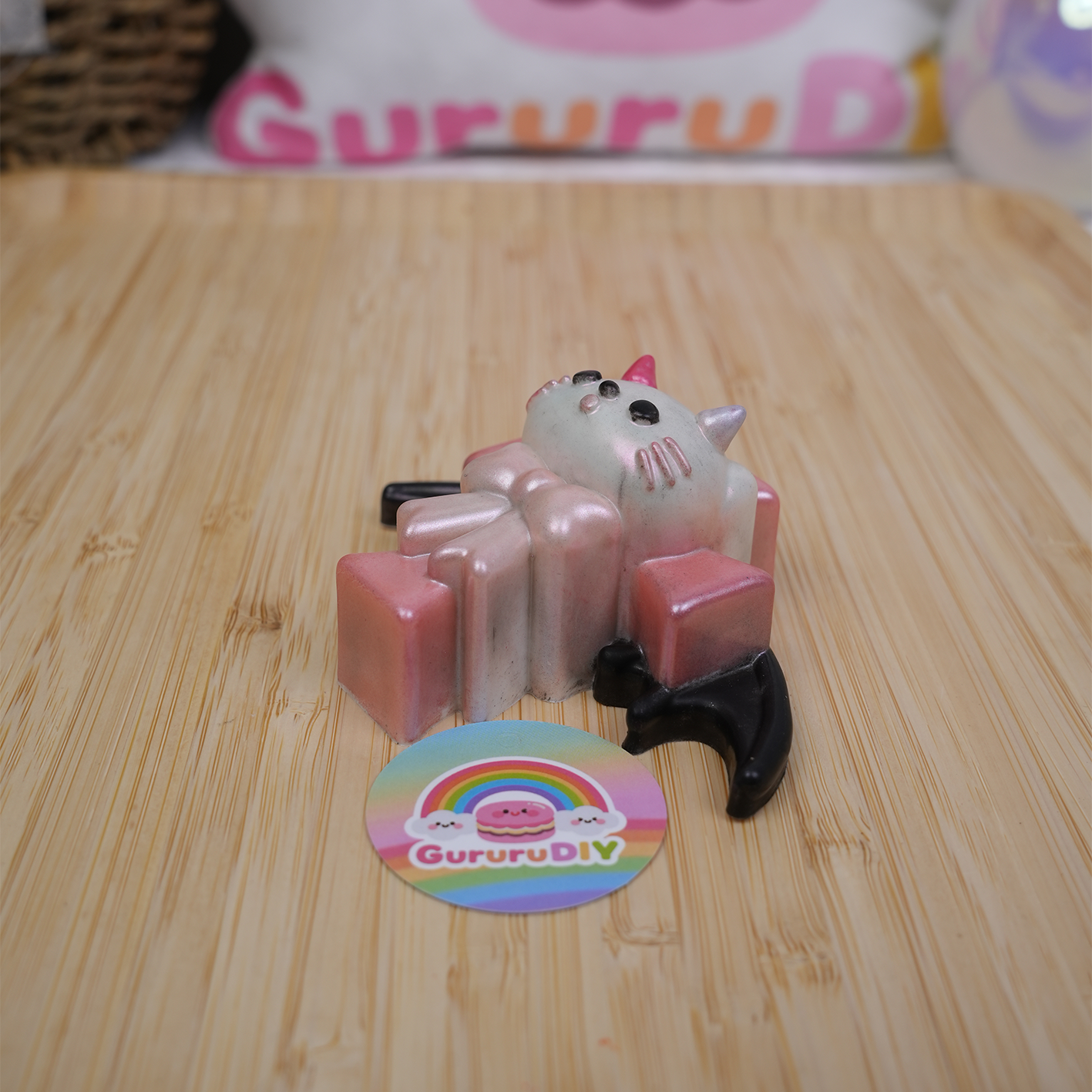 レジン完成品-クロス八口一キテイ